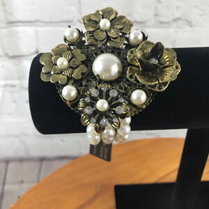 Faux Pearl Gold Tone Rhinestone Fashion Bracelet - New with Tag